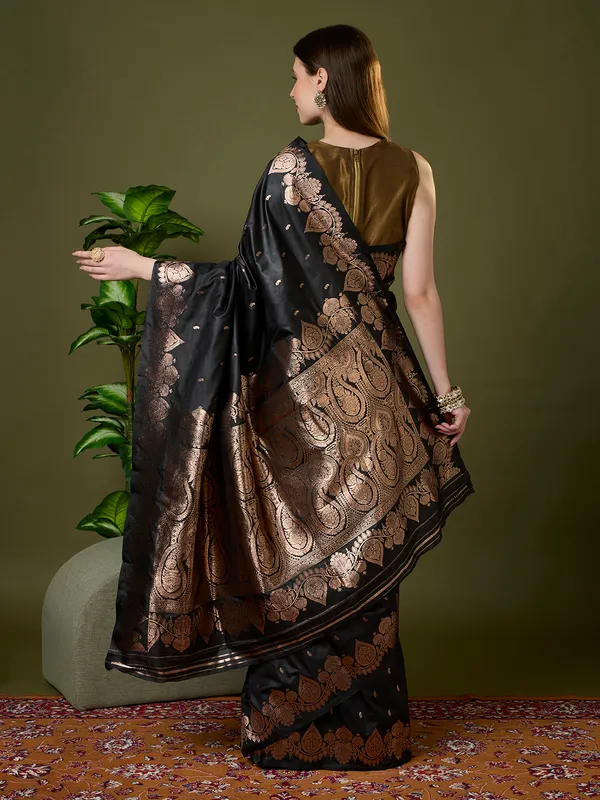 Jet_black_and_antique_copper_gold_Banarasi_silk_saree