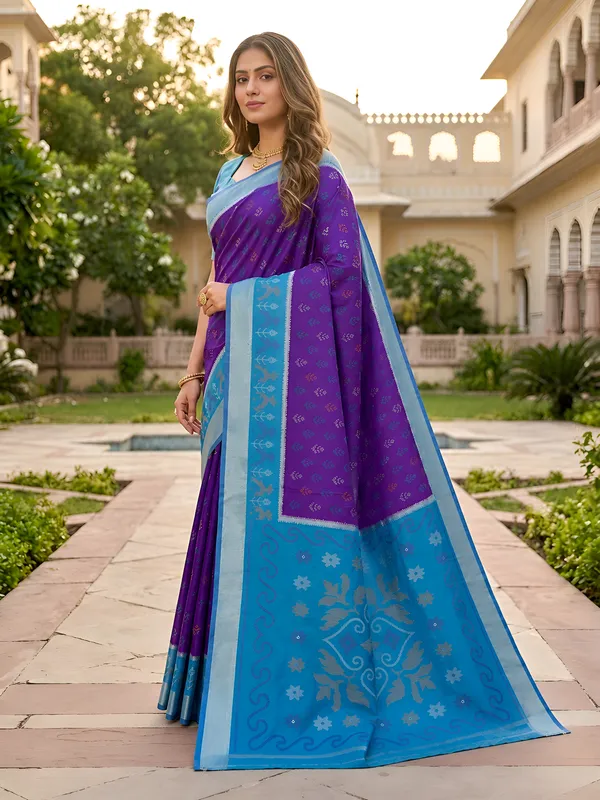 Purple_and_sky_blue_Pochampally_silk_saree