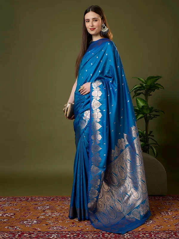 Royal_blue_and_copper_gold_Banarasi_silk_saree