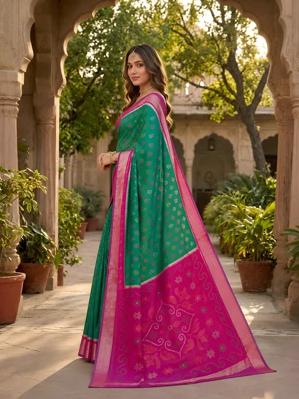 Sea_Green_and_Magenta_Pochampally_Silk_Saree