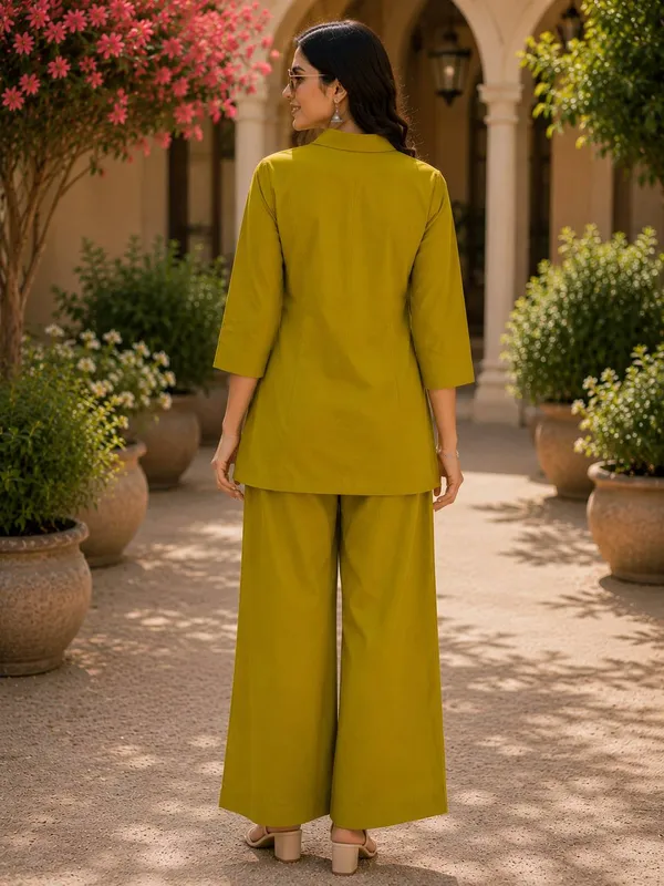 The_Modern_Muse_Co-ord_Set_in_Olive_Green