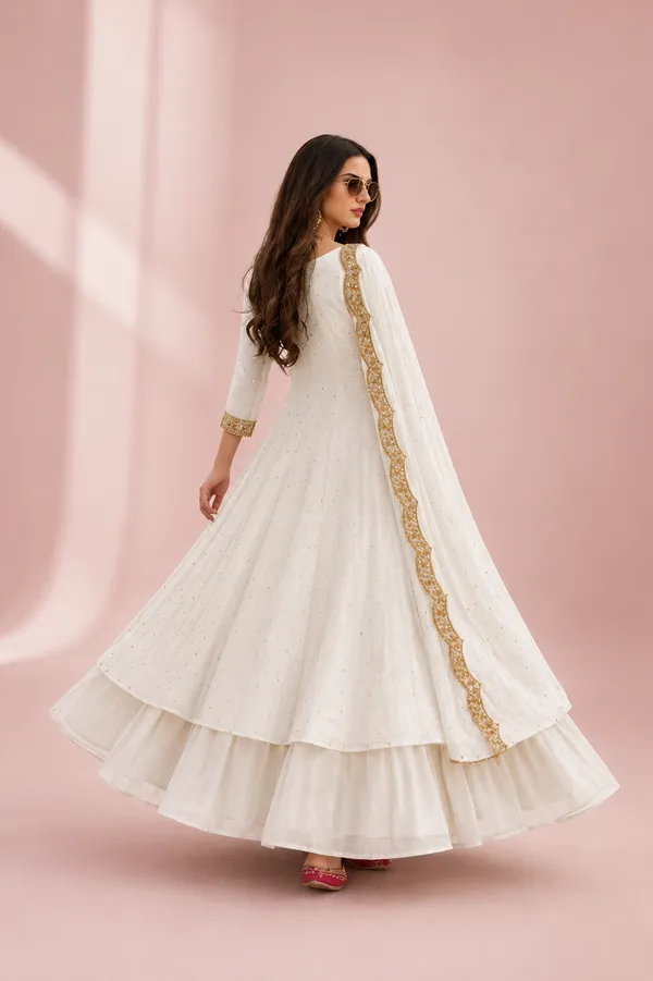 Imperial_Ivory_Lehenga_Set_with_Cape_Top