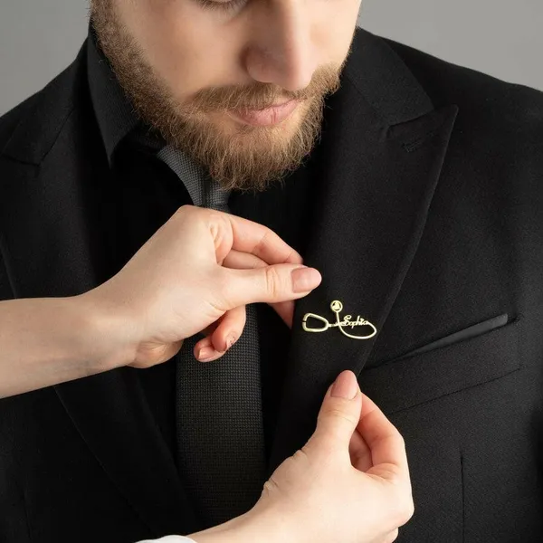 Personalized_Healthcare_Workers_Brooch_Pin_Gold