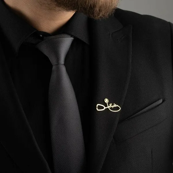 Personalized_Healthcare_Workers_Brooch_Pin_Gold