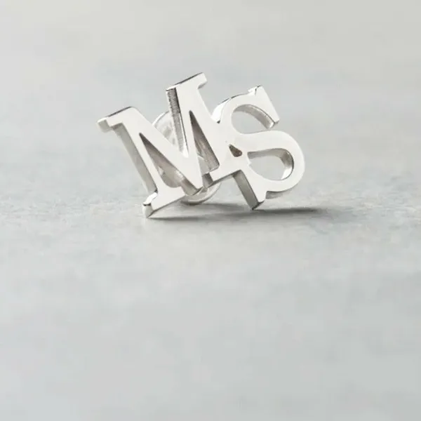 Personalized_Initial_Letter_Name_Brooch_Silver