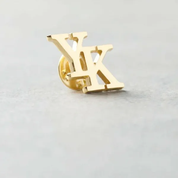 Personalized_Initial_Letter_Name_Brooch_Silver