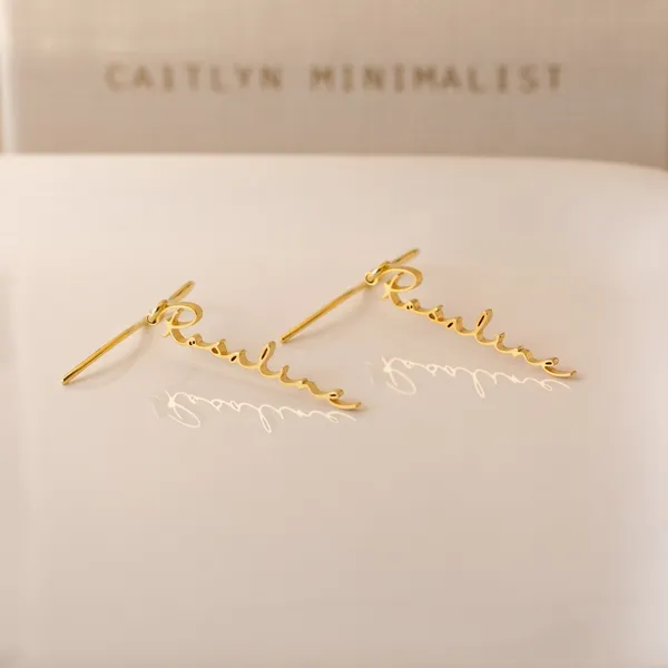 Hallie_Dangling_Name_Earrings_Gold