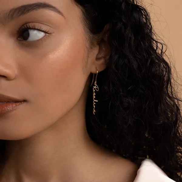Hallie_Dangling_Name_Earrings_Gold