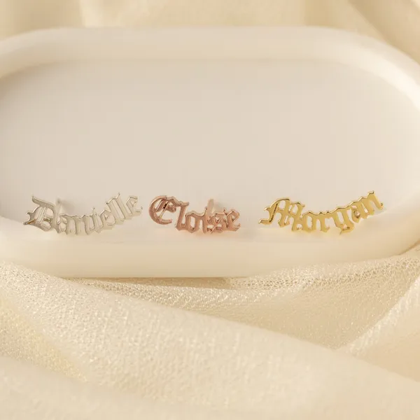 Old_English_Name_Earrings_Gold