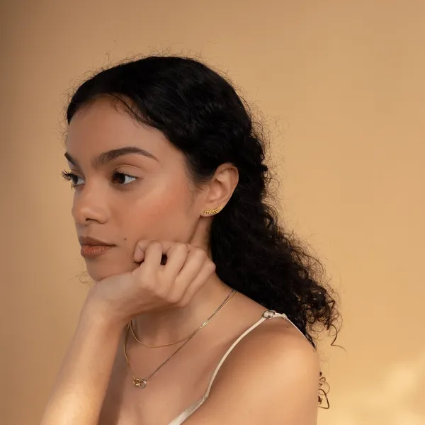 Old_English_Name_Earrings_Gold