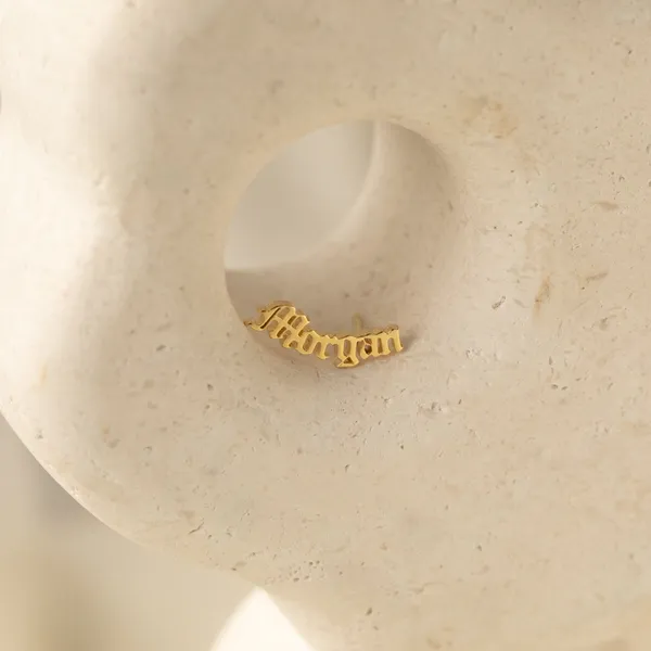 Old_English_Name_Earrings_Gold