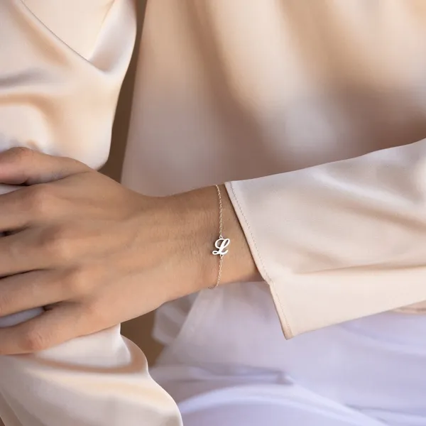 Carrie_Initial_Bracelet_Gold
