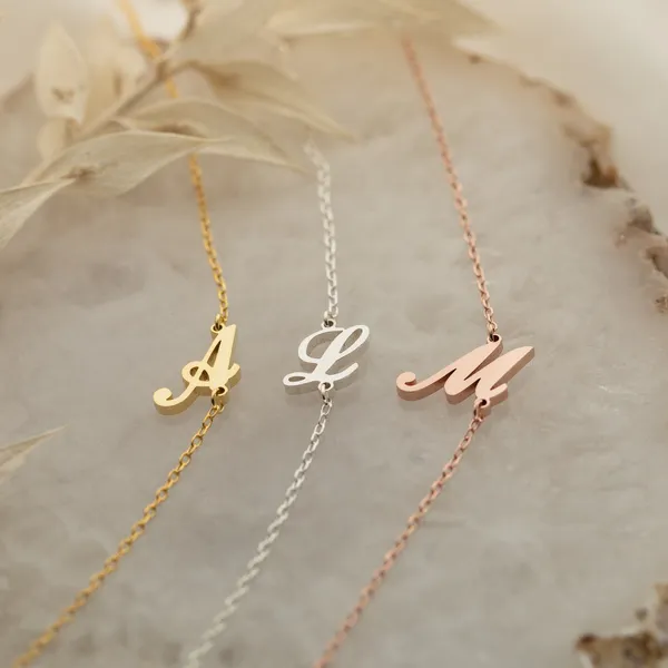 Carrie_Initial_Bracelet_Gold