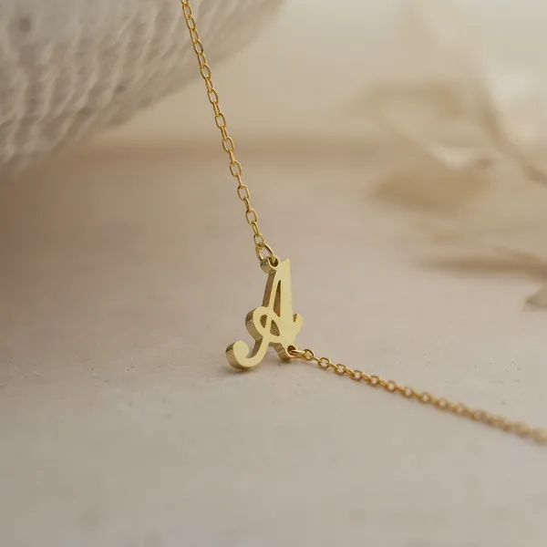 Carrie_Initial_Bracelet_Gold