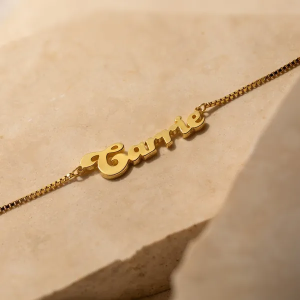 Groovy_Name_Necklace_In_Box_Chain_Silver
