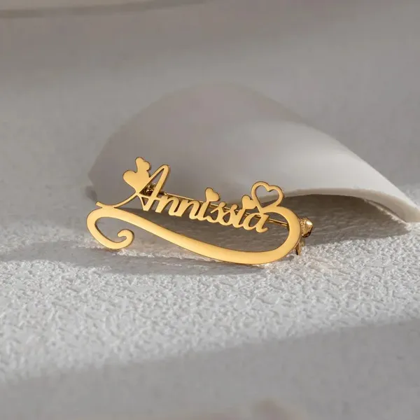 Custom_Name_Brooch_Elegant_Design_Name_Lapel_Pin_For_Women_Gold