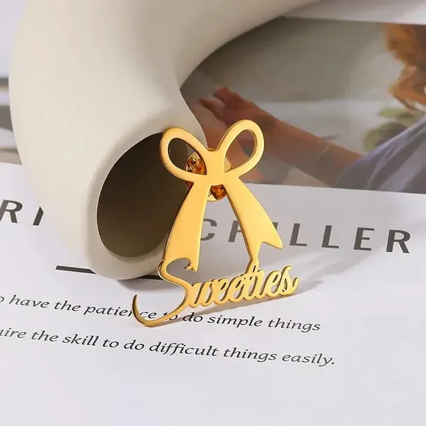Personalized_Ribbon_Bow_Brooch_With_Custom_Name_Gold