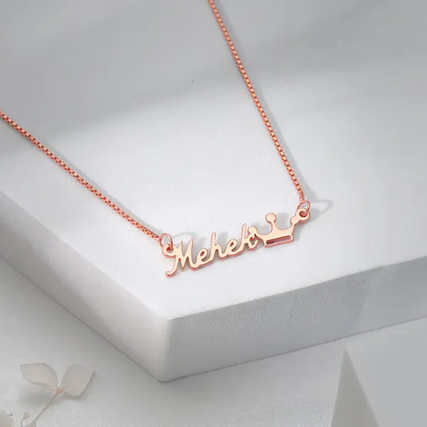 Rose_Gold_Personalised_Queen_Necklace