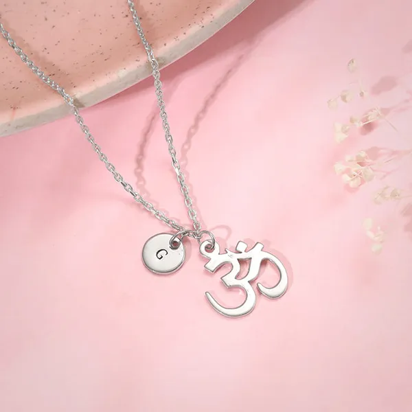 Silver_Personalised_Om_Pendant_With_Link_Chain