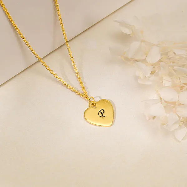 Golden_Personalised_Heart_Initial_Pendant_With_Link_Chain