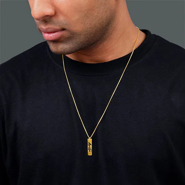 Golden_Personalised_Vertical_Bar_Name_Pendant_with_Box_Chain_For_Him