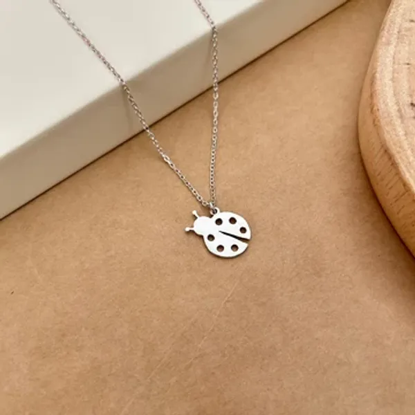 Sweet_Honey_Bee_Pendant_Chain