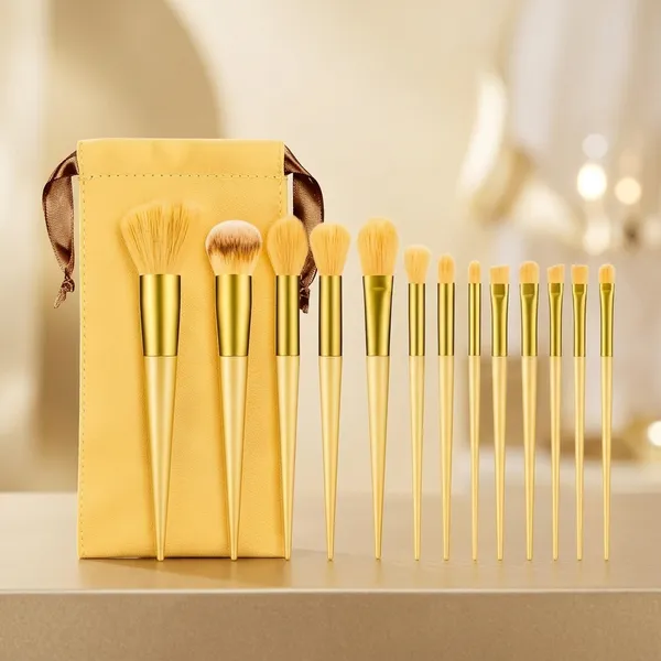 Flagged_Premium_Synthetic_Nylon_Bristles,_Wood_Handles_And_Pu_Leather_Pouch_Makeup_Brush_Set_For_Women_Pack_Of_2