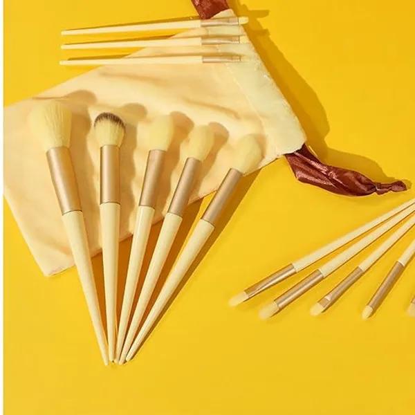Flagged_Premium_Synthetic_Nylon_Bristles,_Wood_Handles_And_Pu_Leather_Pouch_Makeup_Brush_Set_For_Women_Pack_Of_2