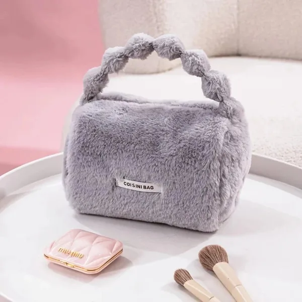 Pink_Premium_Ultra-Soft_Polyester_Faux_Fur_And_Satin_Lining_Fabric_Cosmetic_Bag_For_Makeup_Enthusiasts,_Travelers,_Cosmetic_Storage