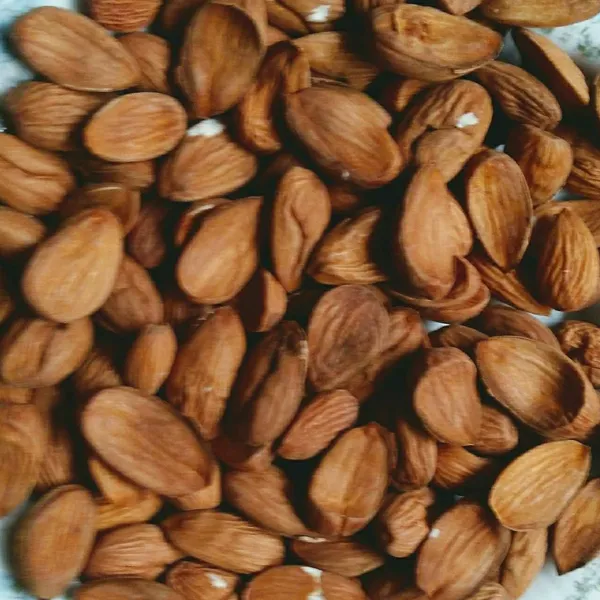 Mamra_Almond_Kernel_Kashmiri_1kg_Pck
