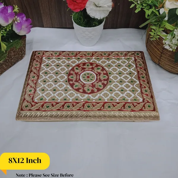 Embroidered_Floral_Motif_Table_Placemat_8x12_Inch