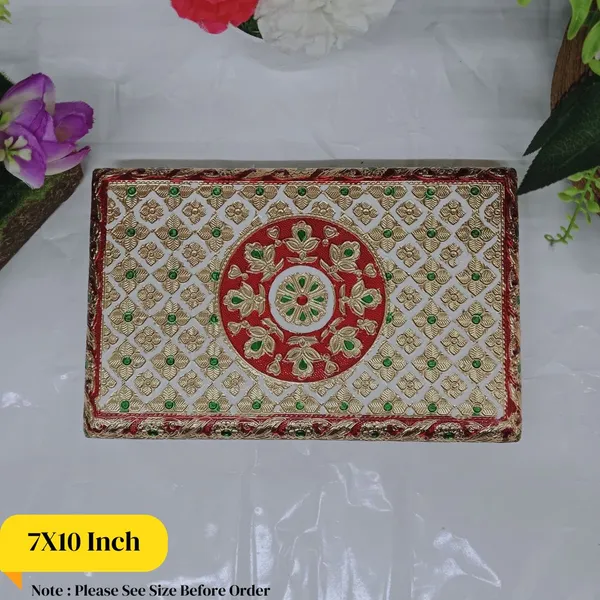Embroidered_Floral_Motif_Table_Placemat_8x12_Inch