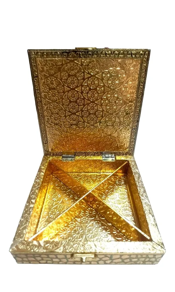 Wooden_Handcrafted_Peacock_Design_Dryfruit_Box_Diwali_Gift_Box_Dry_Fruit_Box_Indian_Traditional_Ethnic_Gift_Box_Wedding_Favor_Box