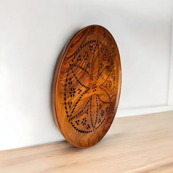 Wooden_Roti_Tray_With_Carved_Design_Round_Wood_Chapati_Basket_Plate_Multipurpose_Bread_Serving_Platter_For_Kitchen_Dining_(Pack_Of_1)_12inch