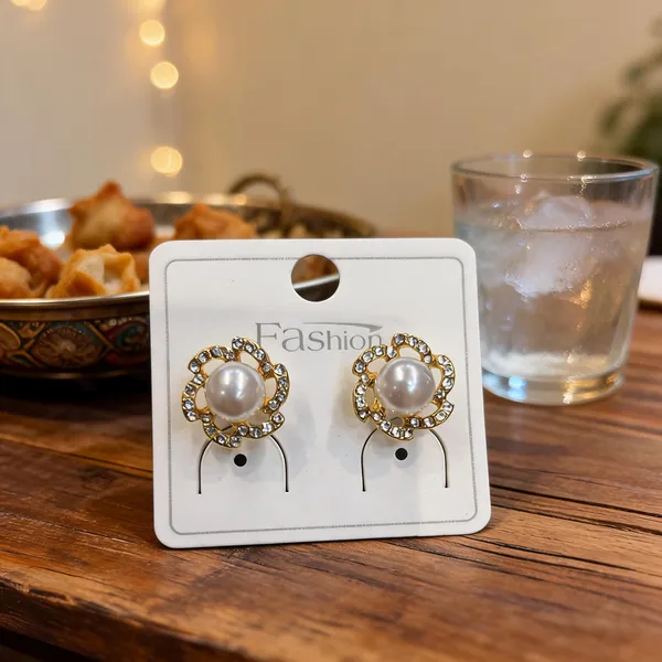 Pearl_Floral_Crystal_Stud_Earrings_For_Women