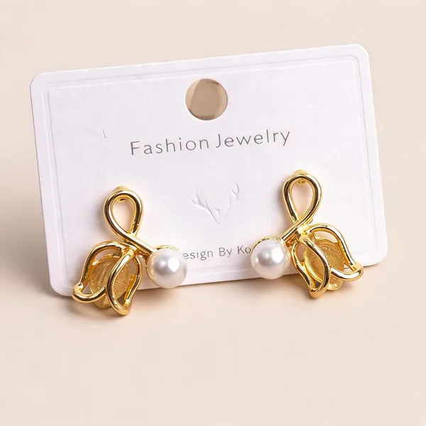 Gold_Plated_Pearl_Ribbon_Motif_Stud_Earrings_For_Women