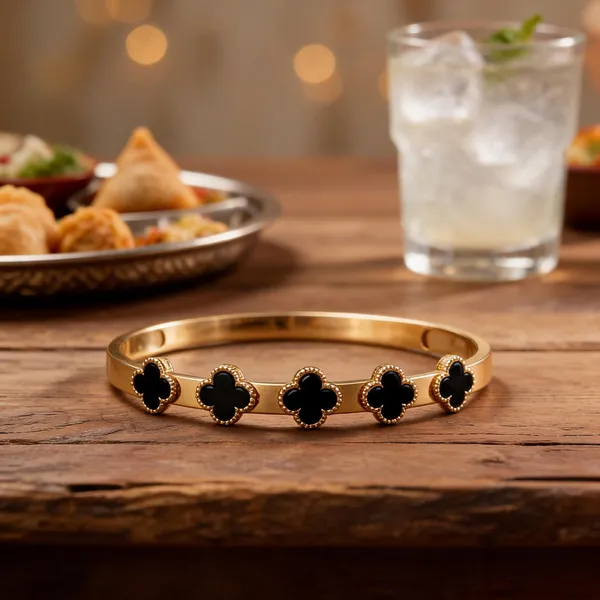 Gold_Stainless_Steel_Black_Clover_Motif_Bangle_Bracelet_For_Women