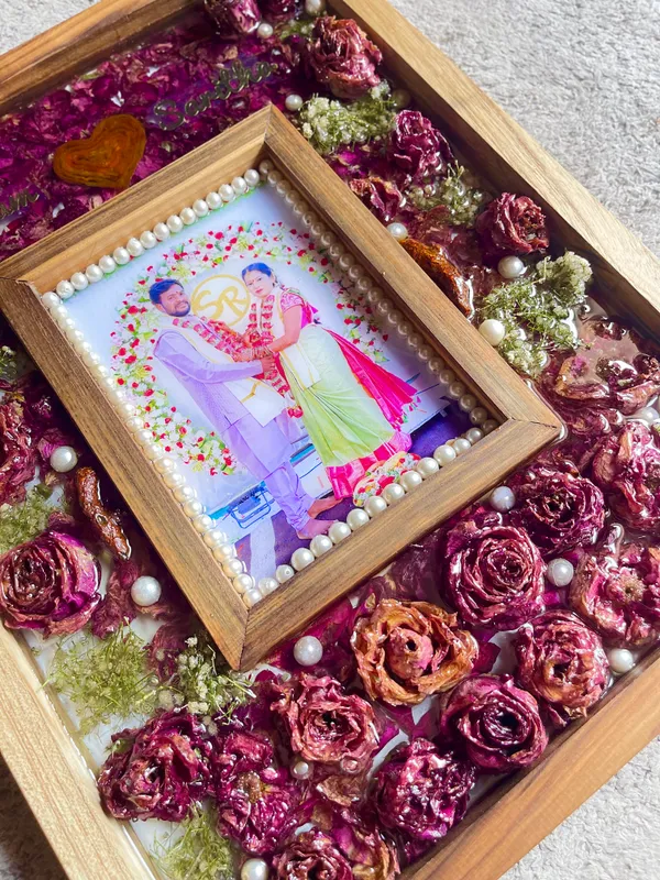Wooden_Floral_Resin_Photo_Frame_with_Dried_Roses_and_Pearls