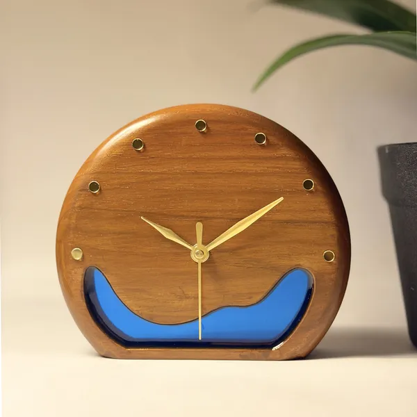 MKL_Resin_Arts_Ocean_Blue_Resin_&_Teak_Wood_Table_Clock_–_7_Inch