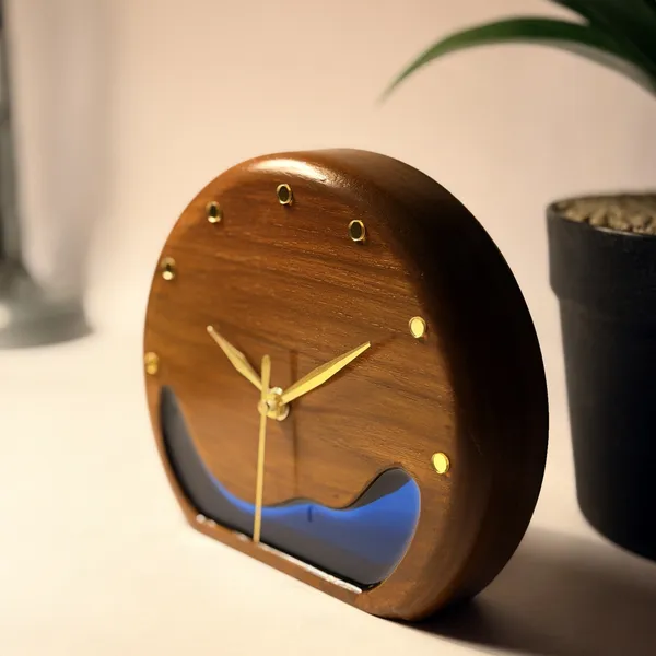 MKL_Resin_Arts_Ocean_Blue_Resin_&_Teak_Wood_Table_Clock_–_7_Inch