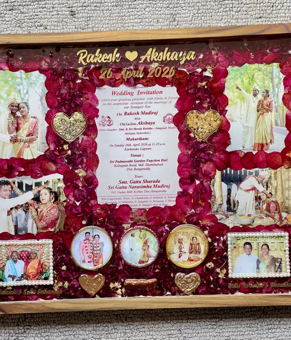 Wooden_Wedding_Invitation_Shadow_Box_Frame_With_Dried_Rose_Petals