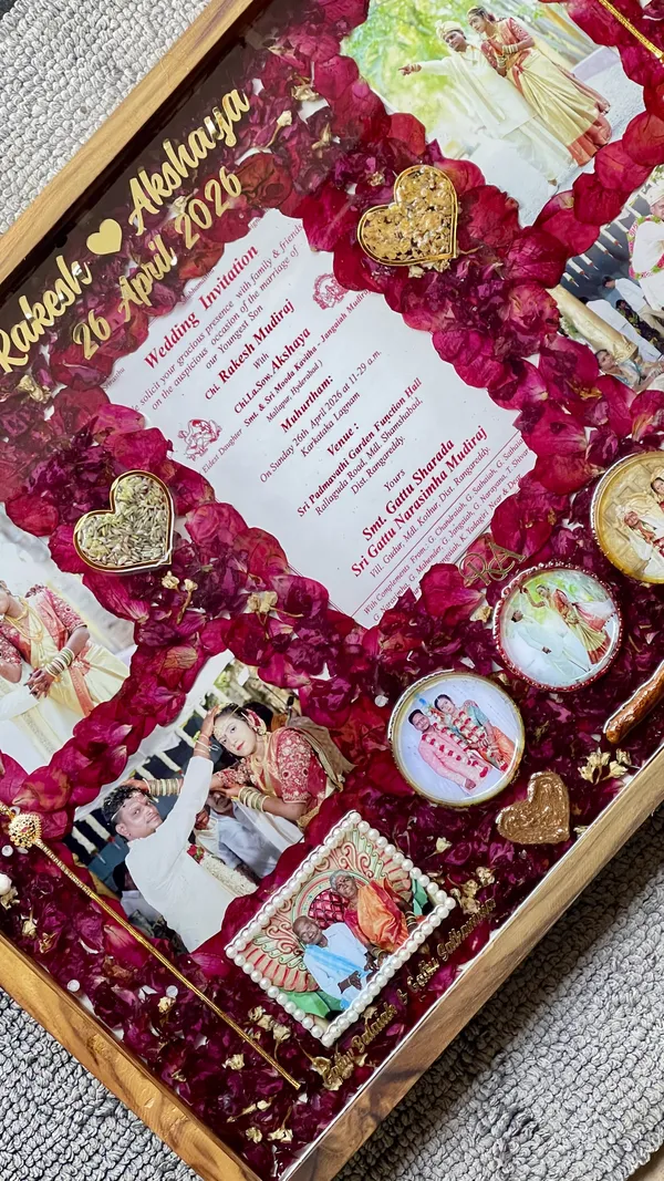 Wooden_Wedding_Invitation_Shadow_Box_Frame_With_Dried_Rose_Petals