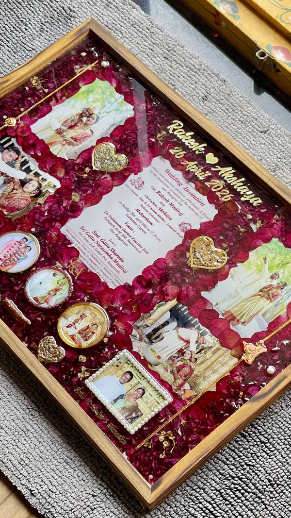 Wooden_Wedding_Invitation_Shadow_Box_Frame_With_Dried_Rose_Petals