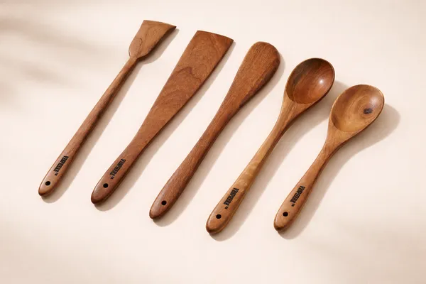 Pack_Of_5_Neem_Wood_Flat_Spatula,_Wide_Spatula,_Turner,_Serving_And_Rice_Serving_Spoon