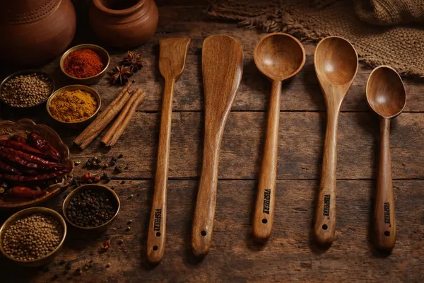 Pack_Of_5_Neem_Wood_Flat_Spatula,_Turner,_Ladle,_Serving_And_Cooking_Spoons