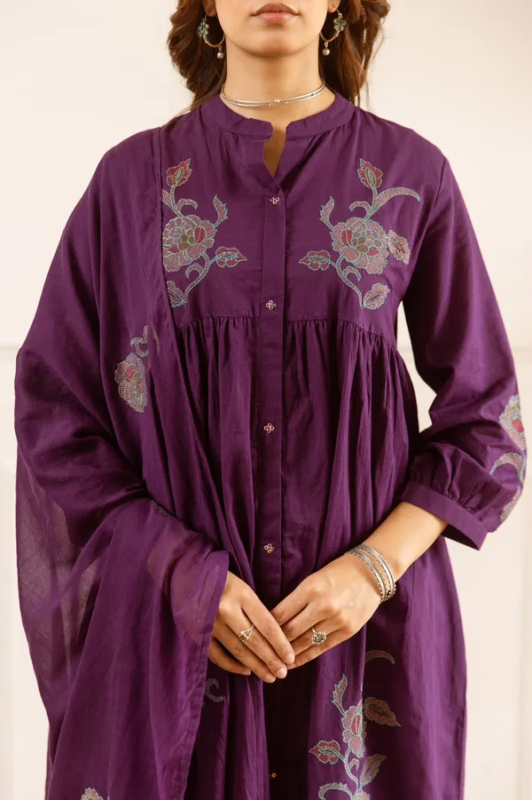 Purple_Mul-Cotton_Floral_Embroidered_Kurta_Set_For_Women