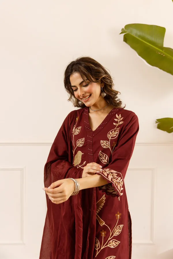 Maroon_Cotton_Flex_Embroidered_Kurta_Set_For_Women