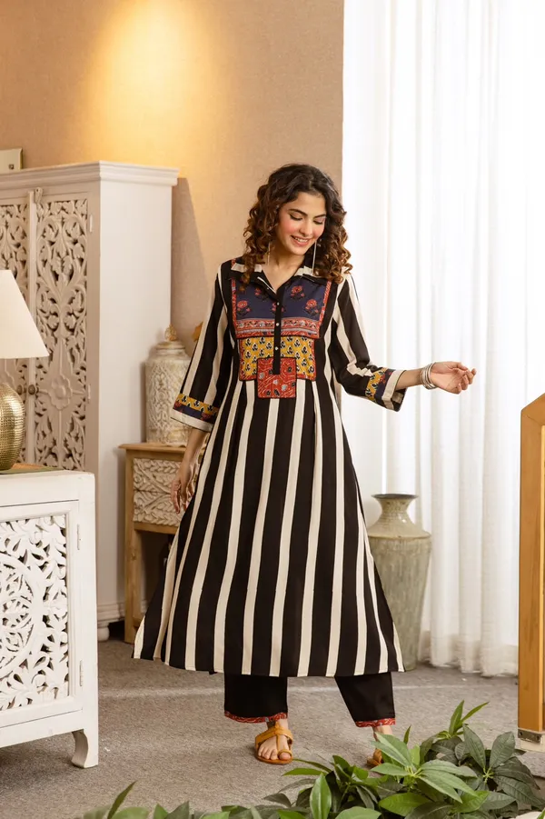 Black_And_White_German_Rayon_Vertical_Stripes_With_Floral_Print_Anarkali_Kurta_For_Women