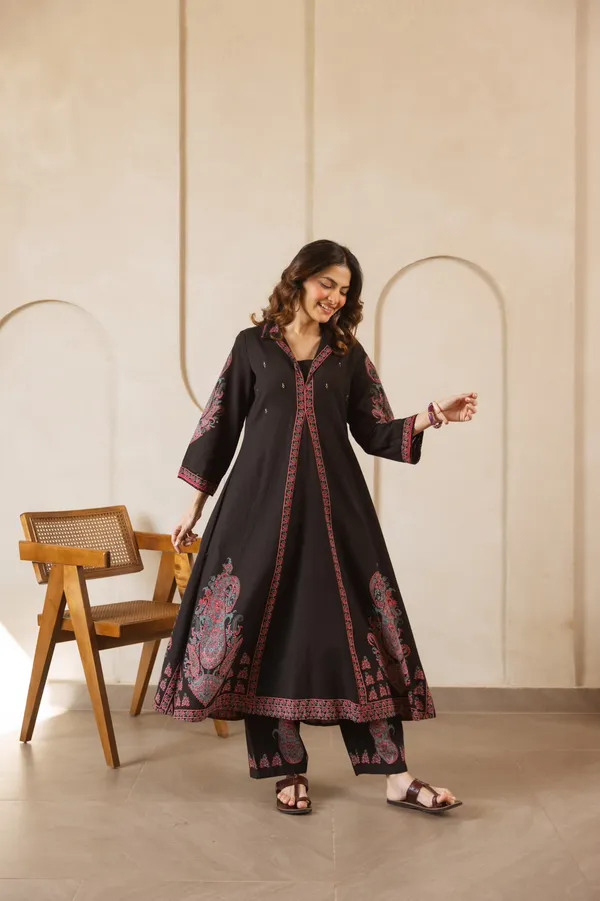 Black_Cotton_Flex_Embroidered_With_Printed_Kurta_Set_For_Women