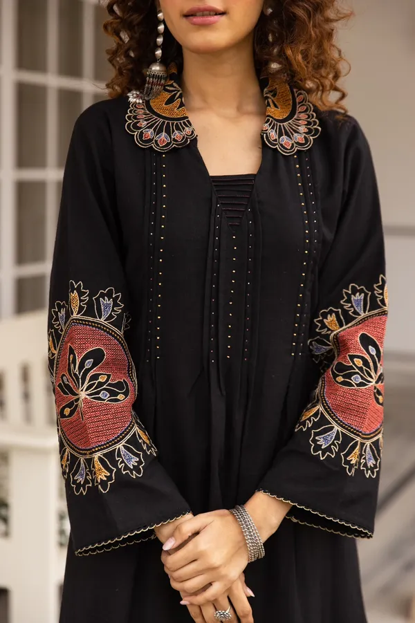 Black_German_Rayon_Embroidered_Floral_Kurta_Set_For_Women